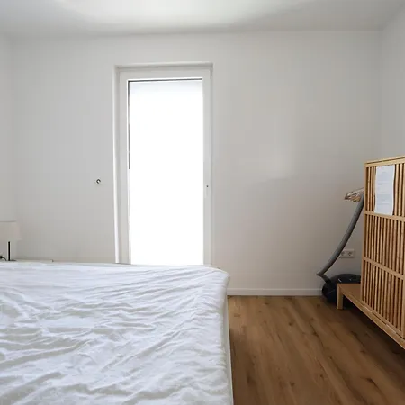 Paris Erfstadt: Spacious 3-room Near Cologne Erftstadt