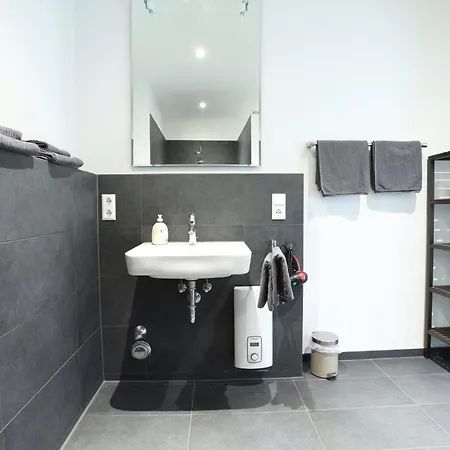 Apartment Paris Erfstadt: Spacious 3-room Near Cologne