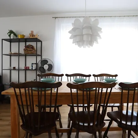 Paris Erfstadt: Spacious 3-room Near Cologne
