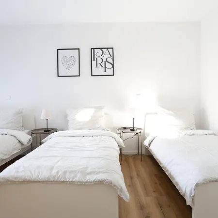 Apartment Paris Erfstadt: Spacious 3-room Near Cologne